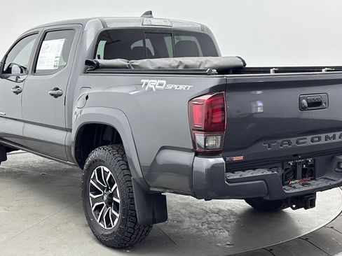 Used 2020 Toyota Tacoma TRD Sport RWD image 5