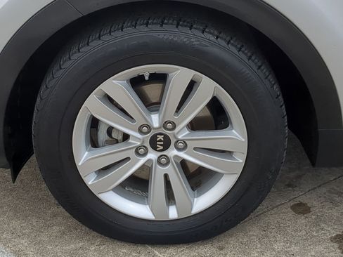 Used 2017 Kia Sportage LX image 11