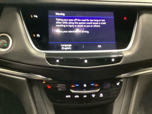 Used 2021 Cadillac XT5 Premium Luxury image 14