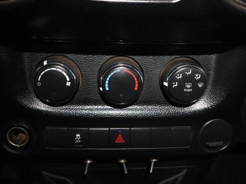 Used 2017 Jeep Wrangler Sport AWD/4WD image 19