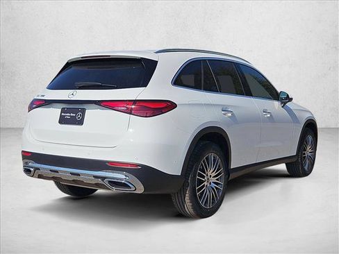 Certified 2026 Mercedes-Benz GLC 300 image 2