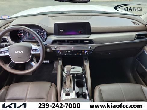 Used 2022 Kia Telluride SX w/ Towing Package FWD image 16