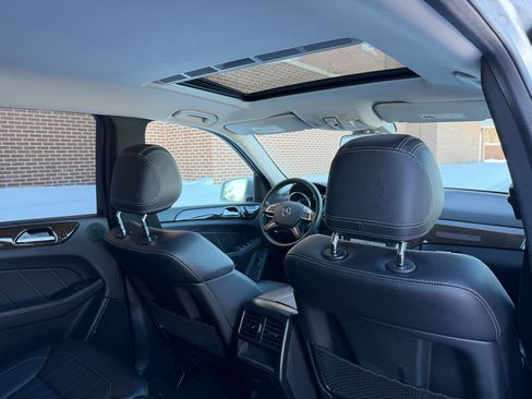 Used 2015 Mercedes-Benz GL 450 GL 450 4MATIC image 31