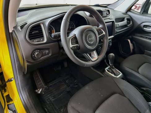 Used 2023 Jeep Renegade Latitude AWD/4WD image 17