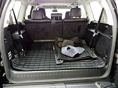Used 2016 Lexus GX 460 Luxury w/ Preferred Accessory Package AWD/4WD image 13