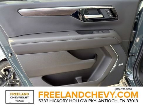 New 2026 Chevrolet Suburban Z71 w/ Z71 Off-Road Package AWD/4WD image 11
