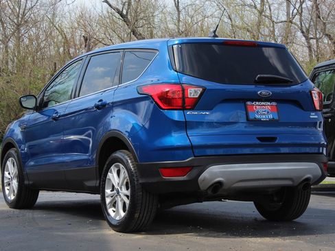 Used 2019 Ford Escape SE image 5