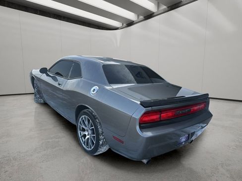 Used 2010 Dodge Challenger SE image 7