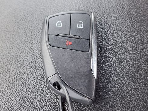 Used 2024 GMC Canyon Elevation RWD image 32