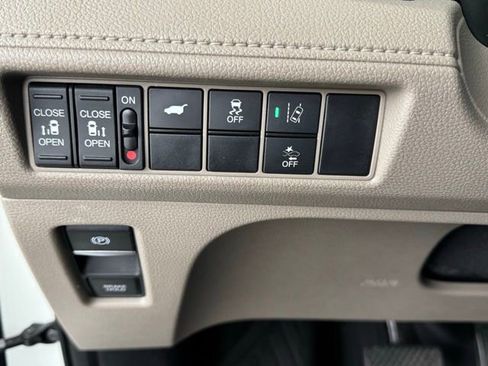 Used 2019 Honda Odyssey EX-L image 38