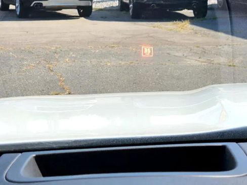 Used 2019 Jaguar F-PACE R-Sport image 25