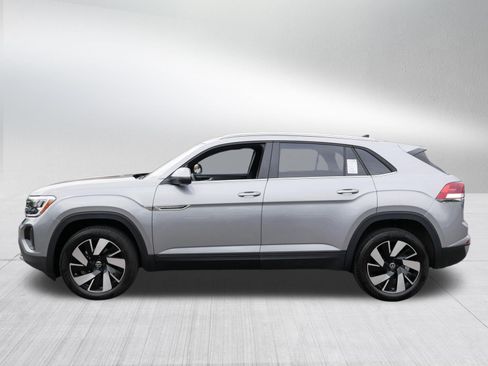Certified 2026 Volkswagen Atlas Cross Sport SE AWD/4WD image 4