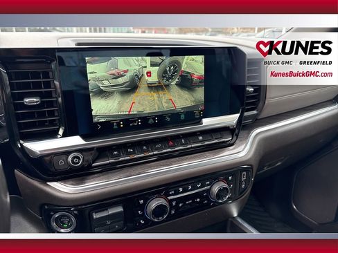 Used 2022 Chevrolet Silverado 1500 LTZ image 22