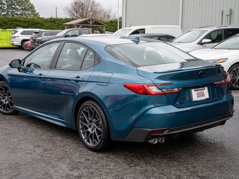 Certified 2025 Toyota Camry SE image 3