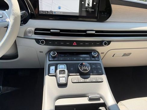 Used 2024 Hyundai Palisade Limited AWD/4WD image 40
