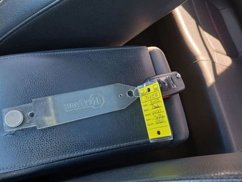 Used 2017 Volkswagen Jetta SE image 9