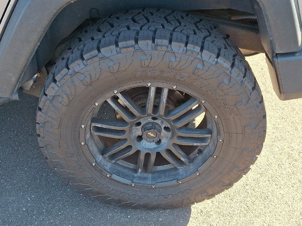 Used 2014 Jeep Wrangler Unlimited Sport w/ Quick Order Package 24S AWD/4WD image 7