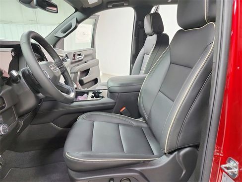 New 2026 GMC Yukon Elevation image 18