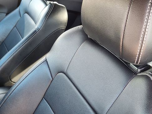 Used 2023 Ford Mustang Premium image 15