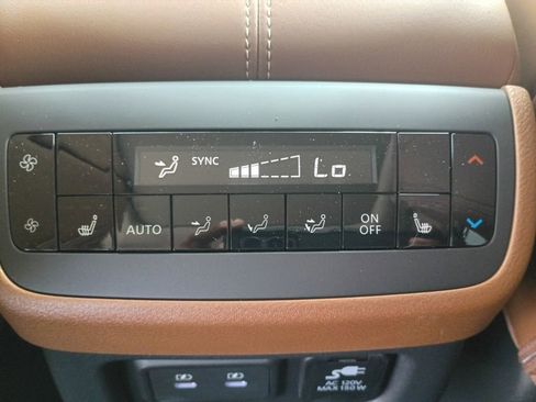 New 2026 Nissan Pathfinder Platinum image 34