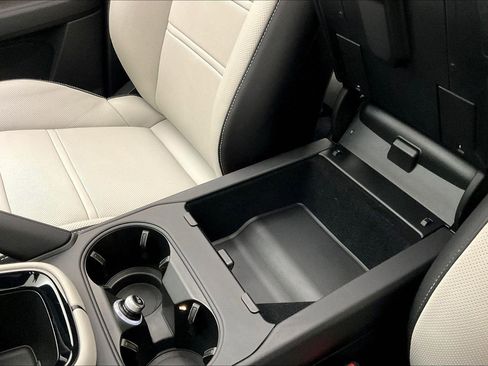 Used 2024 Porsche Cayenne AWD/4WD image 38