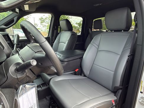 New 2026 RAM 5500 Tradesman w/ Chrome Appearance Group AWD/4WD image 15