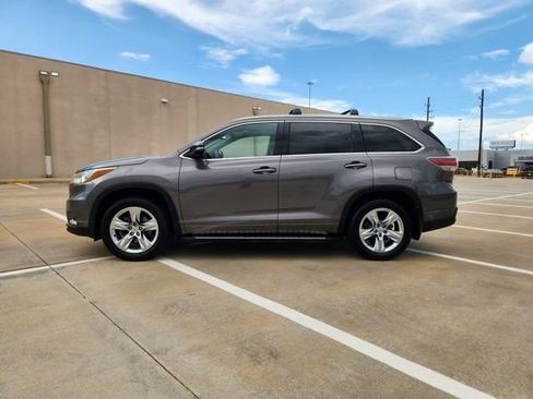 Used 2015 Toyota Highlander Limited FWD image 4