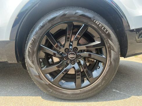 Used 2020 Land Rover Discovery Landmark AWD/4WD image 32