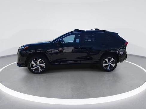 Used 2023 Toyota RAV4 SE w/ Weather & Moonroof Package AWD/4WD image 5