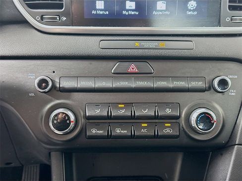 Used 2021 Kia Sportage LX image 15