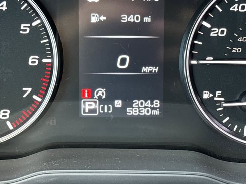 Used 2025 Subaru Crosstrek 2.0i Premium image 24