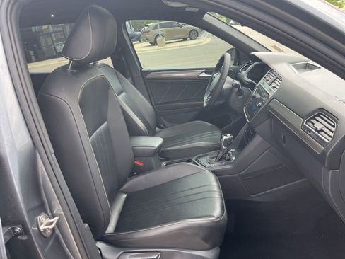 Used 2022 Volkswagen Tiguan SE R-Line FWD image 35