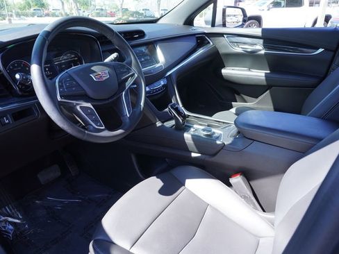 Used 2021 Cadillac XT5 Premium Luxury w/ LPO, Floor Liner Package image 17