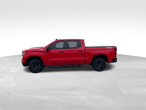Used 2024 Chevrolet Silverado 1500 LT Trail Boss w/ Convenience Package II AWD/4WD image 3