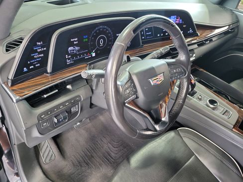 Used 2022 Cadillac Escalade ESV Premium Luxury w/ Performance Package image 17