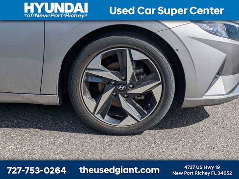 Used 2023 Hyundai Elantra SEL w/ Convenience Package image 5