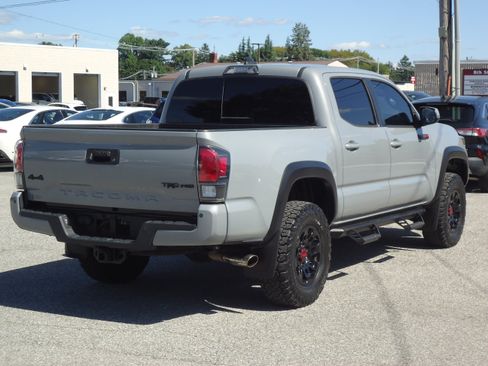 Used 2017 Toyota Tacoma TRD Pro AWD/4WD image 3