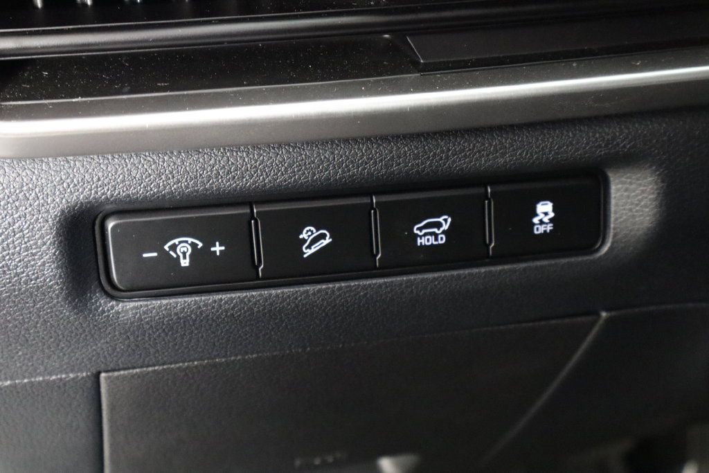 Used 2025 Kia Telluride S FWD image 23