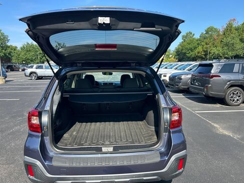 Used 2018 Subaru Outback 2.5i Limited AWD/4WD image 18