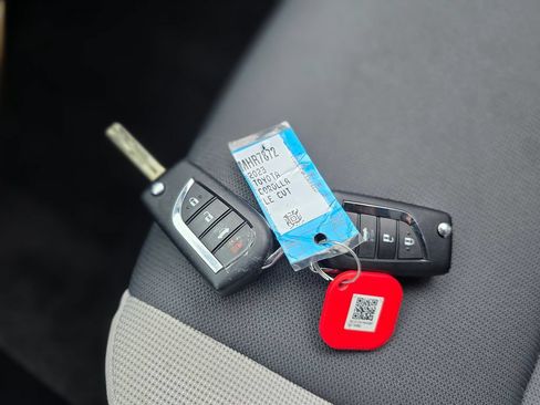 Used 2023 Toyota Corolla LE FWD image 37