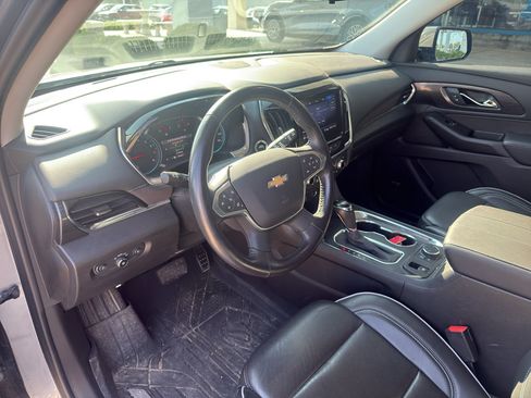 Used 2020 Chevrolet Traverse High Country AWD/4WD image 16