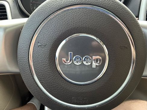 Used 2011 Jeep Grand Cherokee Overland AWD/4WD image 21