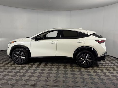 Used 2024 Nissan Ariya FWD image 9