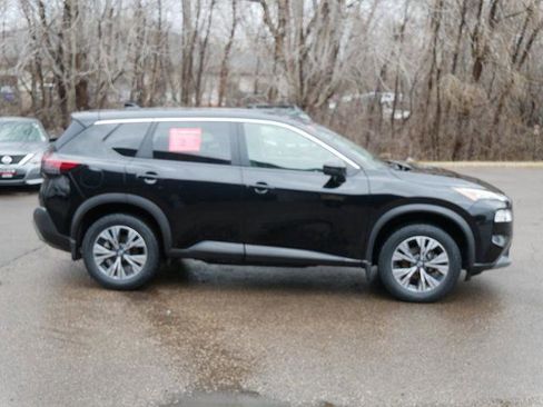 Certified 2022 Nissan Rogue SV AWD/4WD image 2