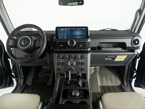 Used 2025 INEOS Grenadier Station Wagon AWD/4WD image 30