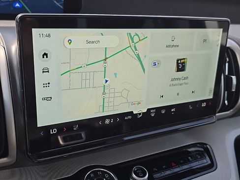 New 2025 Ford Expedition Active image 28