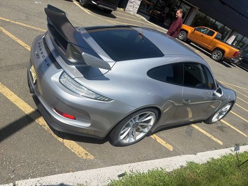 Used 2014 Porsche 911 GT3 RWD image 3