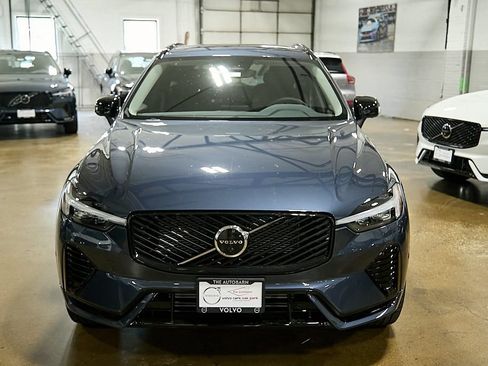 New 2026 Volvo XC60 T8 Plus w/ Climate Package AWD/4WD image 5