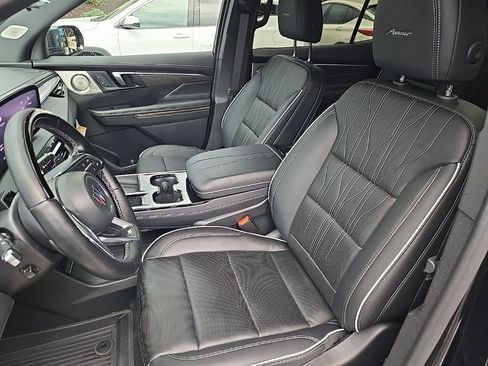 Used 2025 Buick Enclave Avenir w/ Super Cruise Package AWD/4WD image 14