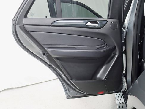 Used 2018 Mercedes-Benz GLE 350 4MATIC w/ Premium 2 Package image 37